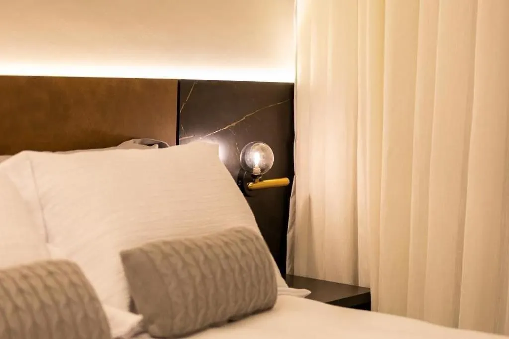 Solar Do Atlantico 102 - Excelente Apartamento 2 Suites Em Condominio A Beira Mar - Piscina - Solario - بومبينهاس شقة