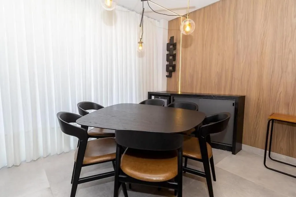 Solar Do Atlantico 102 - Excelente Apartamento 2 Suites Em Condominio A Beira Mar - Piscina - Solario - بومبينهاس 0*,  البرازيل